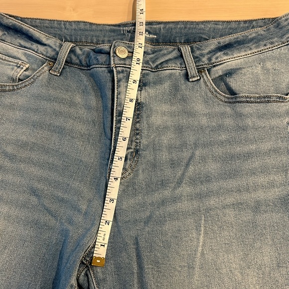 Time and Tru Cropped Boyfriend Mid Rise Jeans 16 - Picture 7 of 14